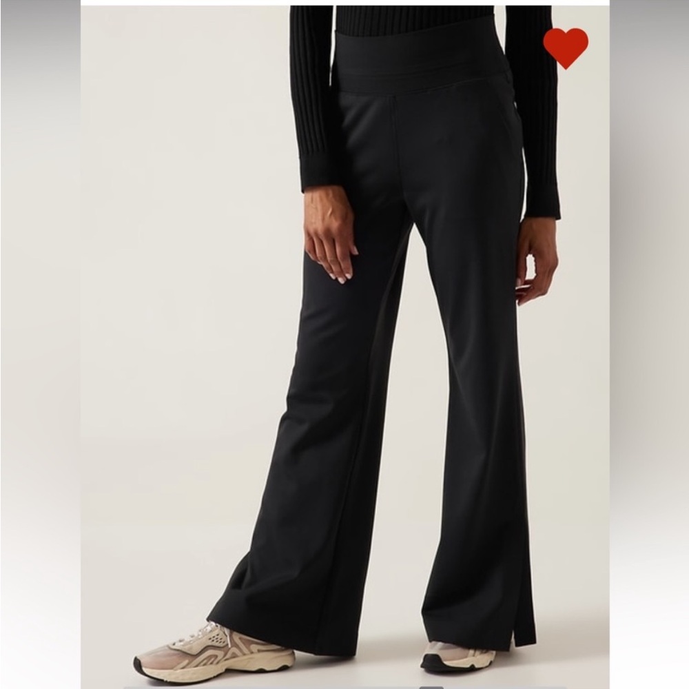 Athleta Venice Flare Pant // Black #882675
